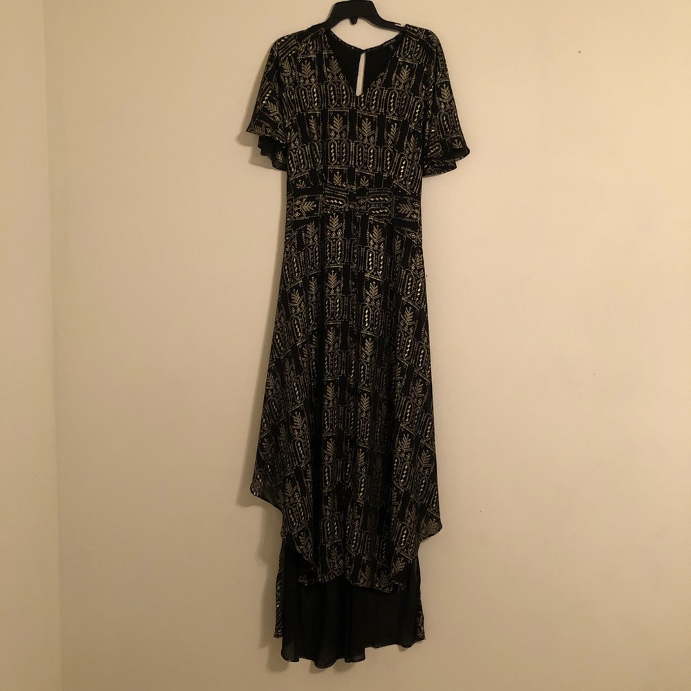 Strut & Bolt High Low Flutter Sleeved Black and Gold Dress Size Medium